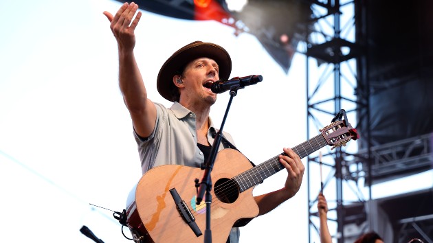 Jason Mraz is bad at Halloween — but he still inspires many fans’ costumes